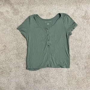 american eagle green cropped button up